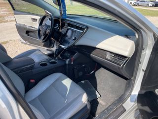 2014 Toyota Avalon Limited - Interior Front Seat Image